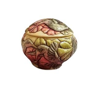 Harmony Kingdom “In a Flutter” Jardinia Trinket box